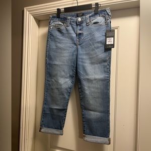 NWT True Rekigion capri jean